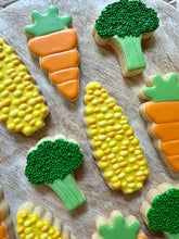 Load image into Gallery viewer, Farmers Market sugar cookies - one dozen
