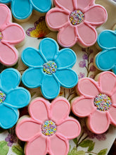 Load image into Gallery viewer, Spring flower sugar cookies - one dozen