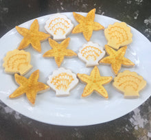 Load image into Gallery viewer, Beach (starfish and shell) sugar cookies - one dozen