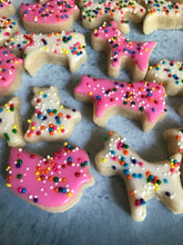 Load image into Gallery viewer, Iced animal sugar cookies (mini) - 36