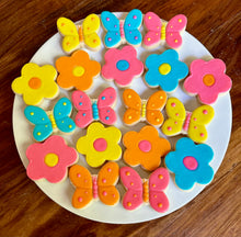 Load image into Gallery viewer, Spring flower and butterfly sugar cookies (small) - one and a half dozen (18)