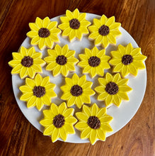 Load image into Gallery viewer, Sunflower sugar cookies - one dozen